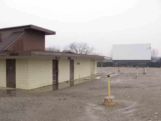 Park Layne 69 Drive-In - 2006 Photo (newer photo)